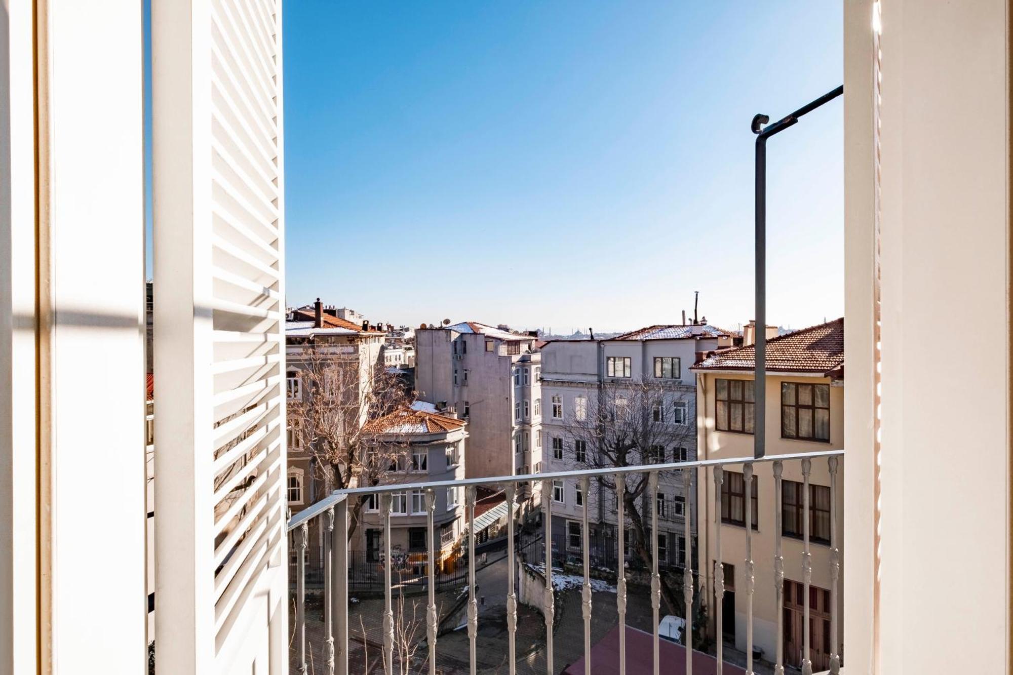 Homie Suites - Turna Residences In Cihangir Истанбул Екстериор снимка